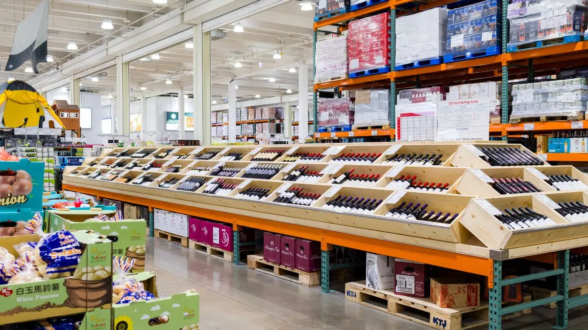 Pahami perbedaan pajak impor dan bea cukai secara jelas agar tidak salah saat mengurus barang kiriman dari luar negeri