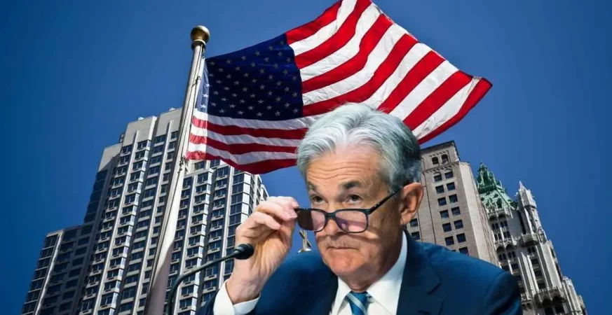 Federal Reserve tetap pantau inflasi, namun pemangkasan **suku bunga** diperkirakan tetap terjadi di tengah ketidakpastian ekonomi.